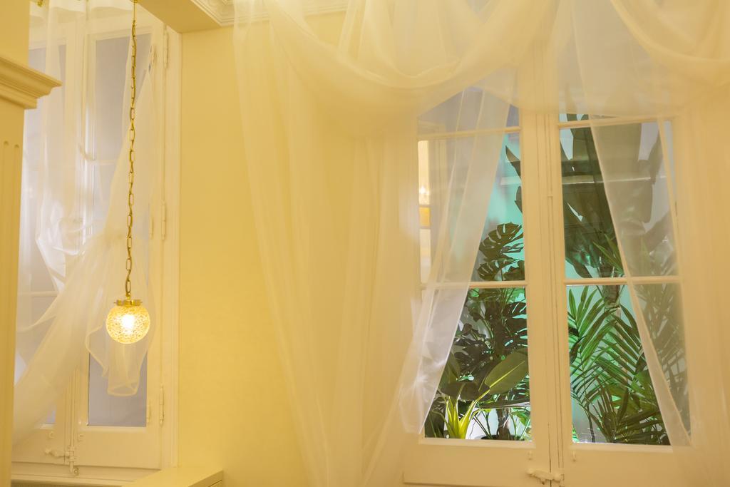 Anakena House Bed & Breakfast บาร์เซโลนา ภายนอก รูปภาพ