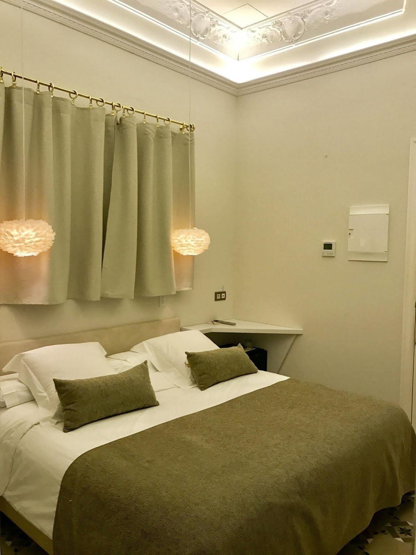 Anakena House Bed & Breakfast บาร์เซโลนา ภายนอก รูปภาพ